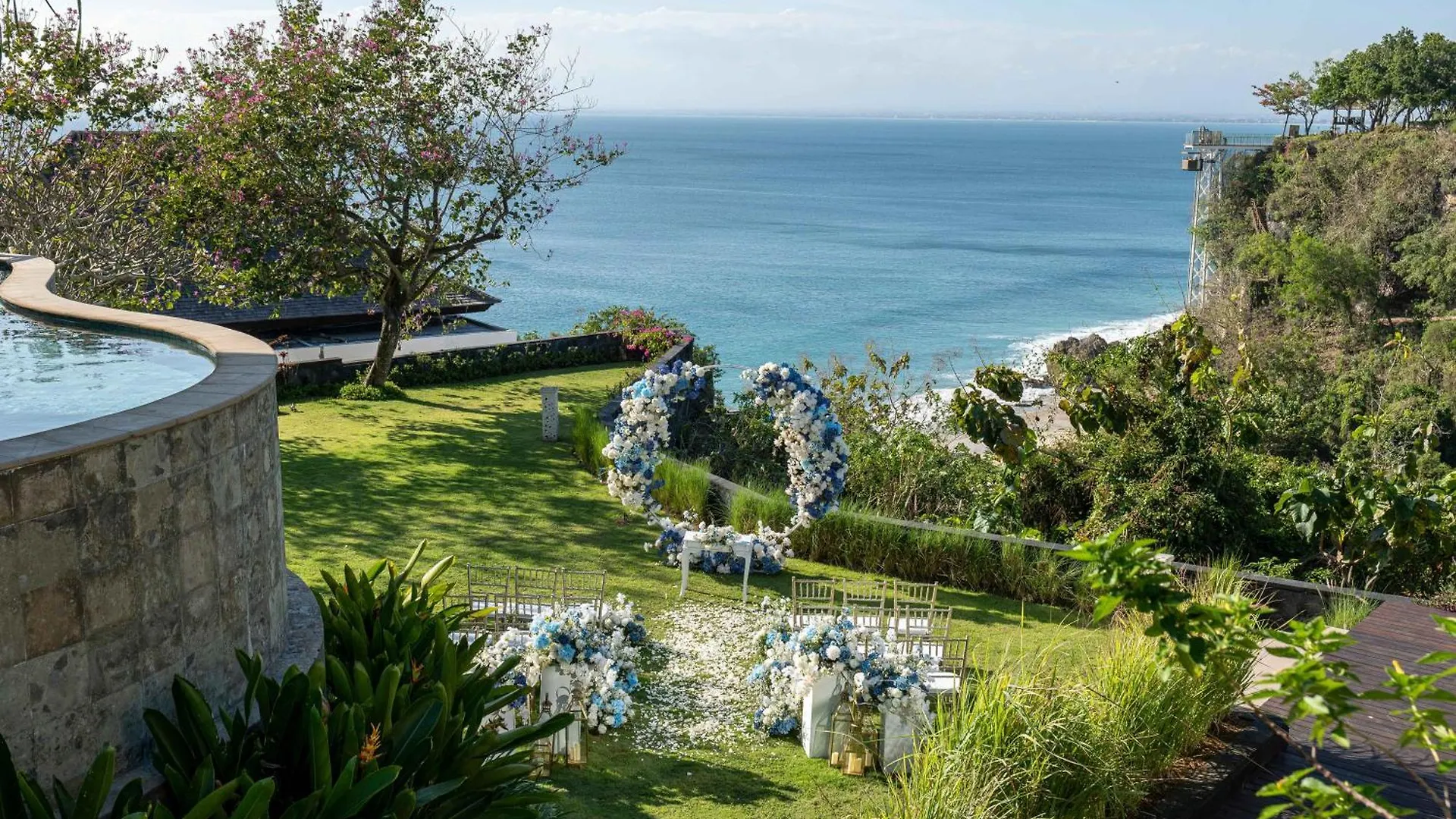By The Cliff Bali Villa Jimbaran