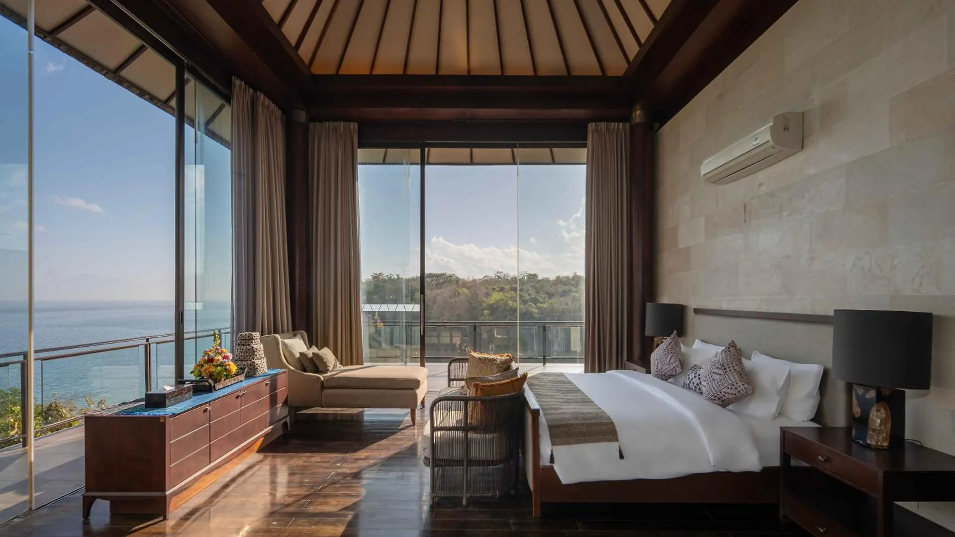 By The Cliff Bali Villa Jimbaran